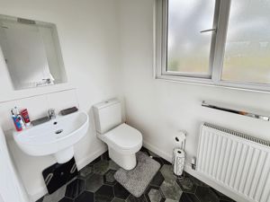 En-suite- click for photo gallery